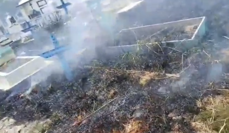 Incêndio no Cemitério Tarumã levanta críticas sobre abandono em Manaus