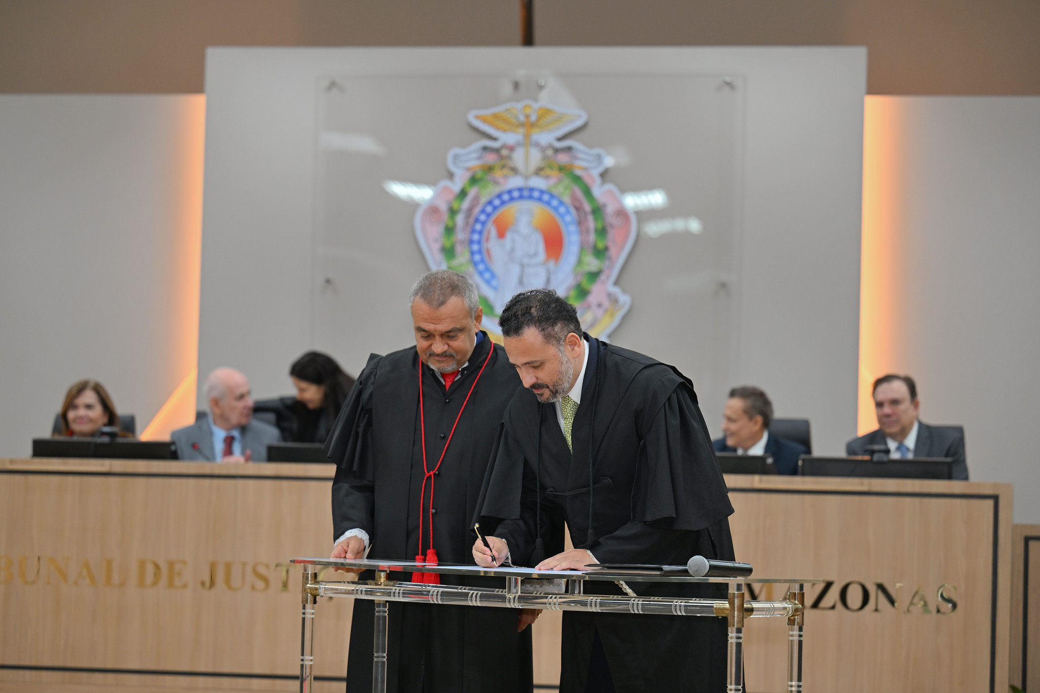 Desembargador Marco Aurélio Choy assume cargo no TJAM