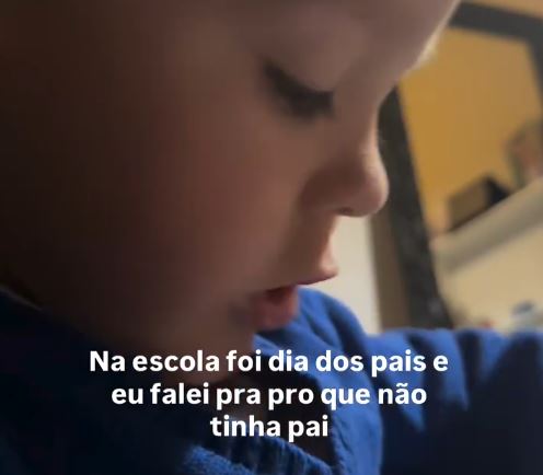 Criança com duas mães emociona ao falar sobre diversidade familiar