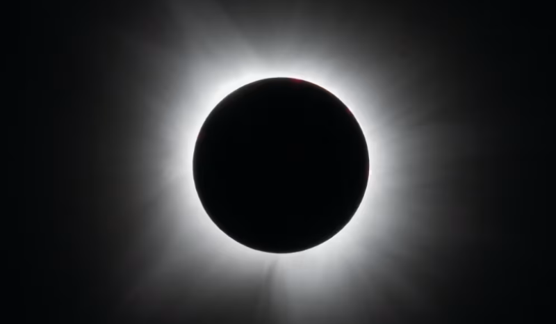 Eclipse Solar Total Acontece Hoje: Como Assistir ao Fenômeno