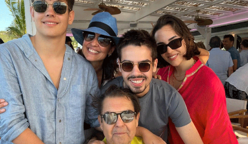 Luciana Cardoso informa sobre a recuperação de Faustão após transplantes
