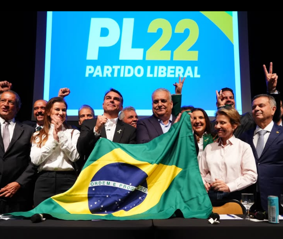 Alfredo Gaspar é escolhido como vice de Flávio Bolsonaro na corrida presidencial