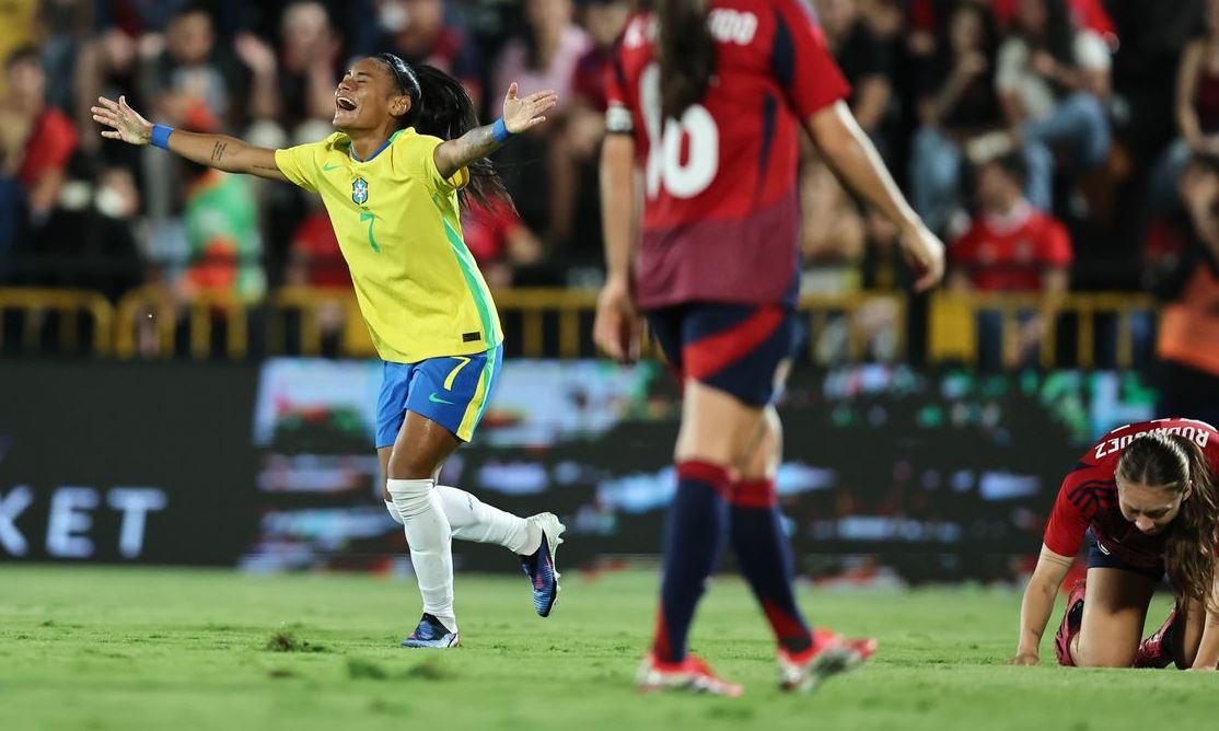 Câmara aprova medidas para fortalecer o futebol feminino no Brasil