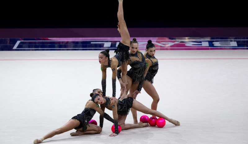 Brasil garante vaga olímpica com equipe de ginástica rítmica em Frankfurt