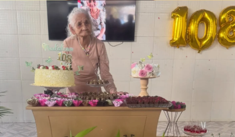 Dona Madalena, a mulher mais velha de Goiás, completa 108 anos com festa
