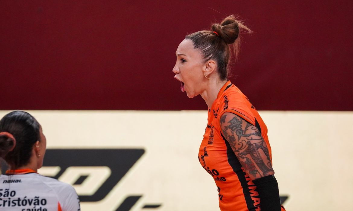 Tifanny critica nova regra da CBV que exclui mulheres trans do vôlei