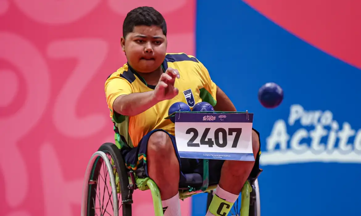 José Antônio Santos, 19 anos, brilha e conquista título mundial de bocha
