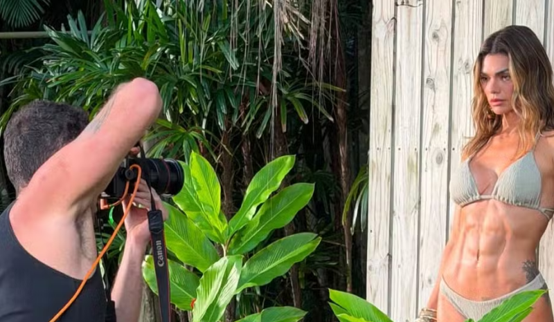 Kelly Key exibe abdômen definido e se destaca como influenciadora fitness