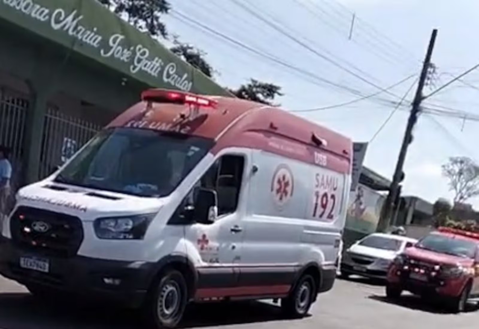 Tragédia em escola de MG: criança de 7 anos morre engasgada durante almoço