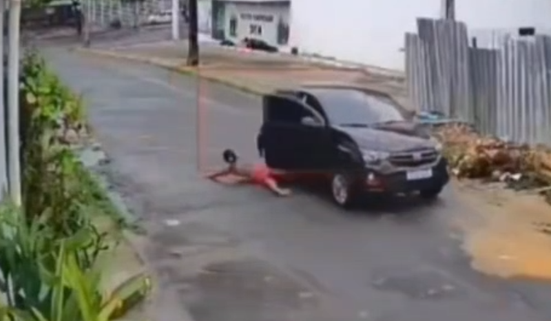 Mulher é arremessada de carro em movimento na zona leste de Manaus