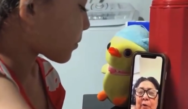 Menina pede à avó para adotar colega de escola e emociona a internet