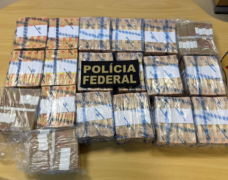 Polícia Federal apreende R$ 700 mil após saque em Manaus