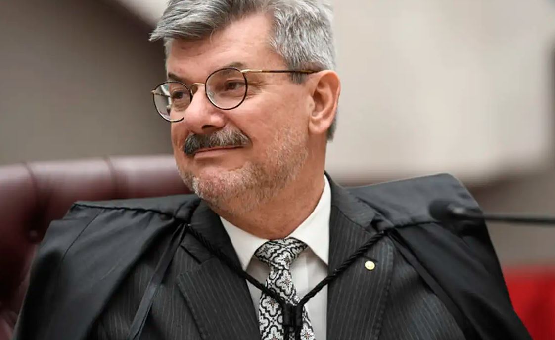 PGR pede perda de cargo de ministro Marco Buzzi do STJ por importunação sexual