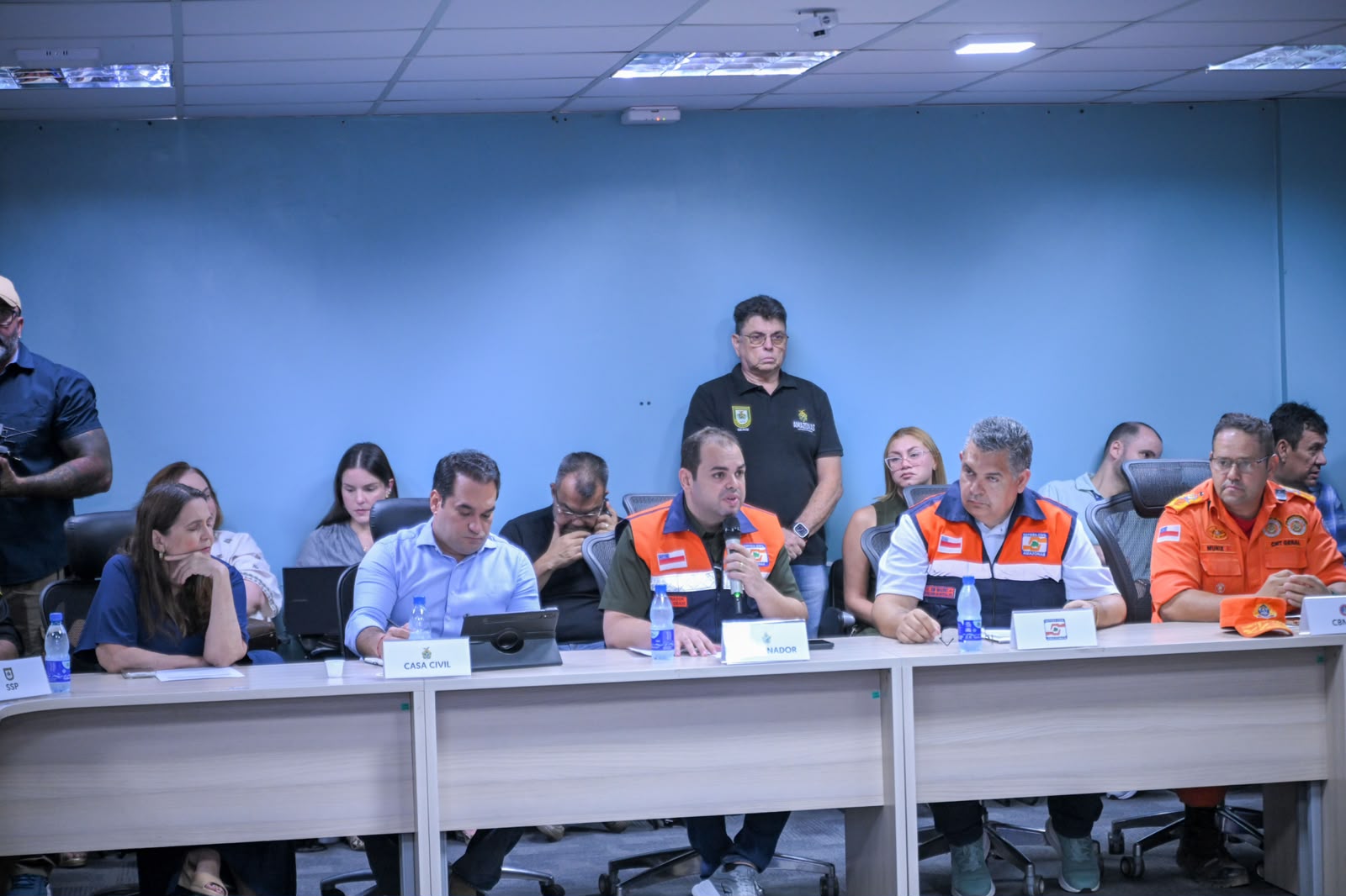 Governo do Amazonas detalha ações para enfrentar estiagem e impactos ambientais