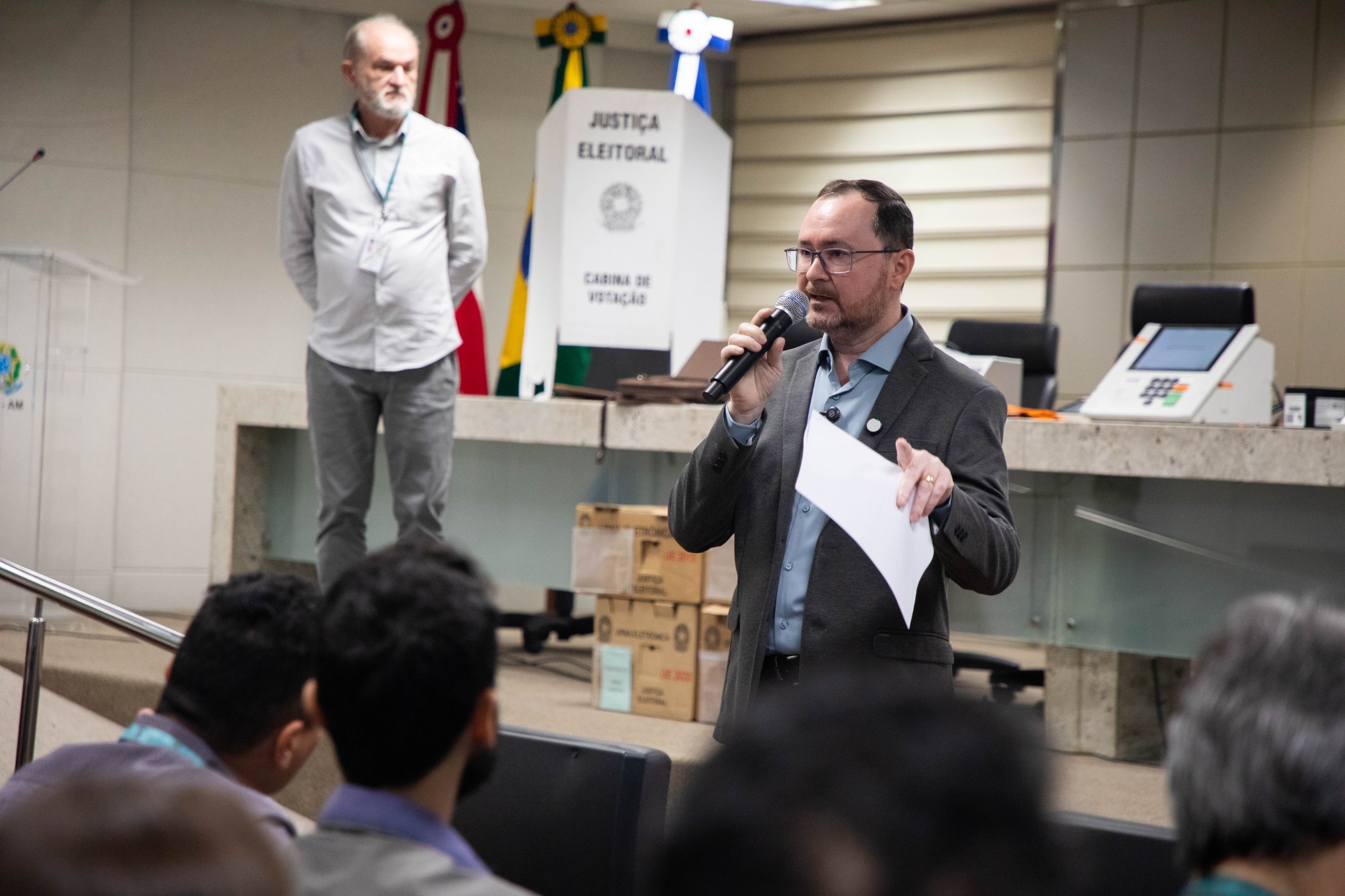 TRE-AM destaca segurança do sistema de votação em evento especial