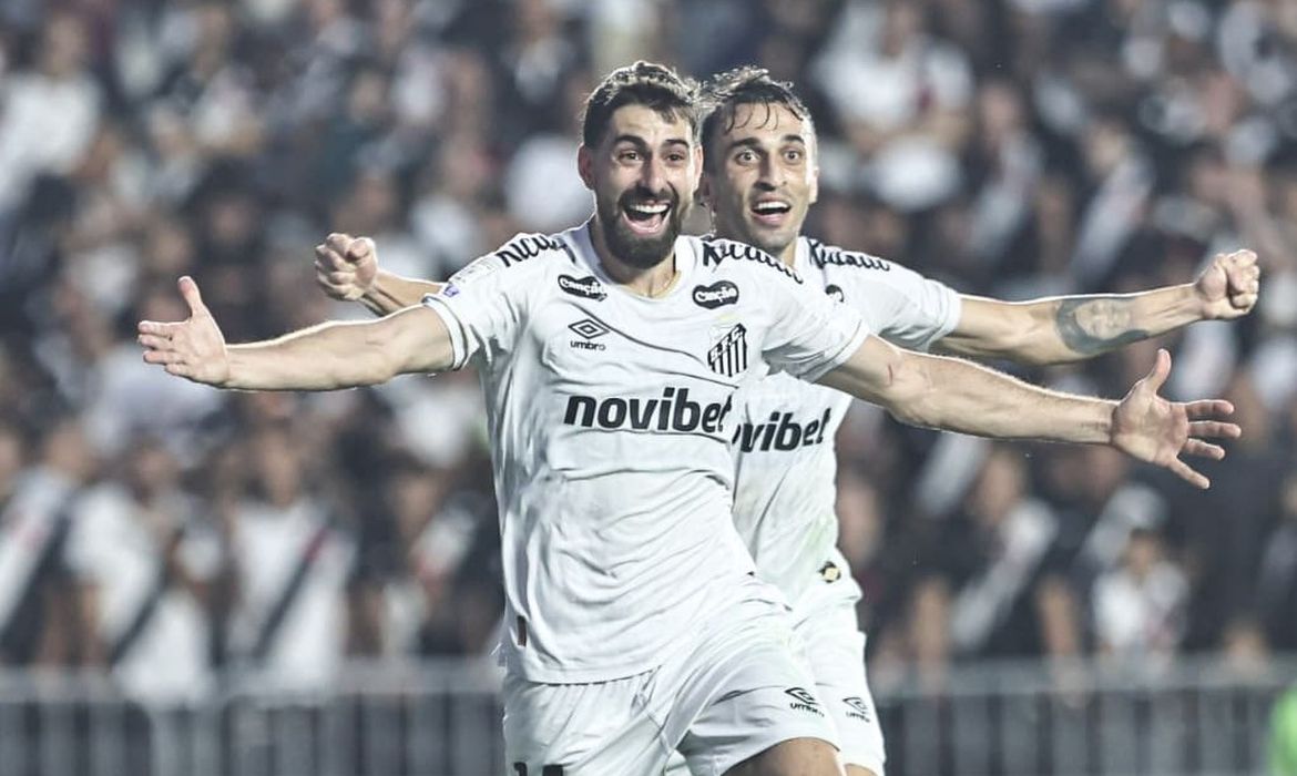 Santos conquista vitória importante sobre o Vasco por 3 a 0
