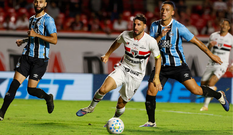 São Paulo e Grêmio se enfrentam após 10 dias sem jogar no Brasileirão