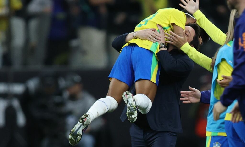 Arthur Elias elogia logística da seleção feminina na Copa do Mundo