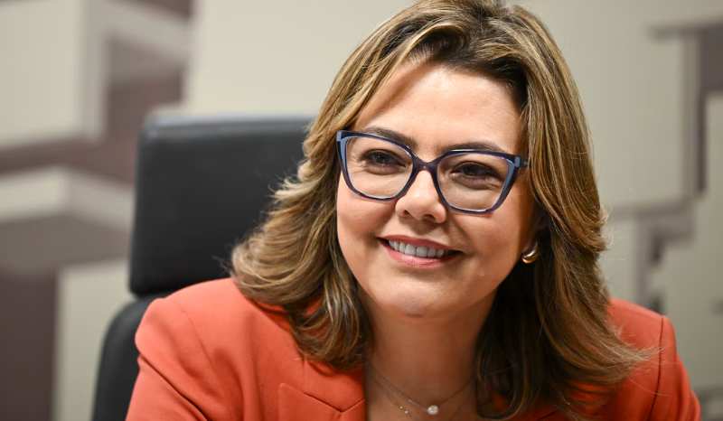 Senadora Leila do Vôlei assume relatoria de MP que extingue a 'taxa das blusinhas'