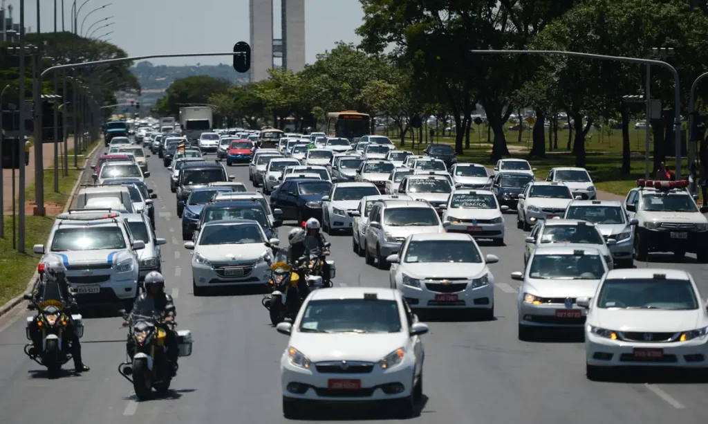 Limite de financiamento para veículos de aplicativos sobe para R$ 200 mil