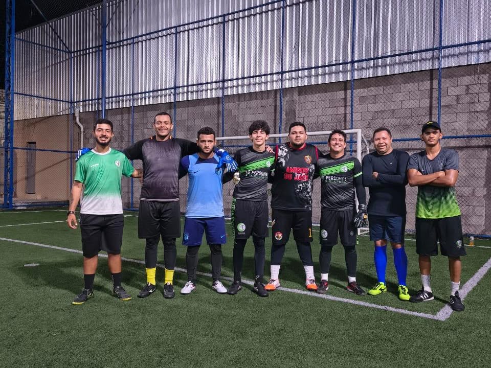 Goleiros de Manaus ajustam técnicas para encarar diferentes gramados