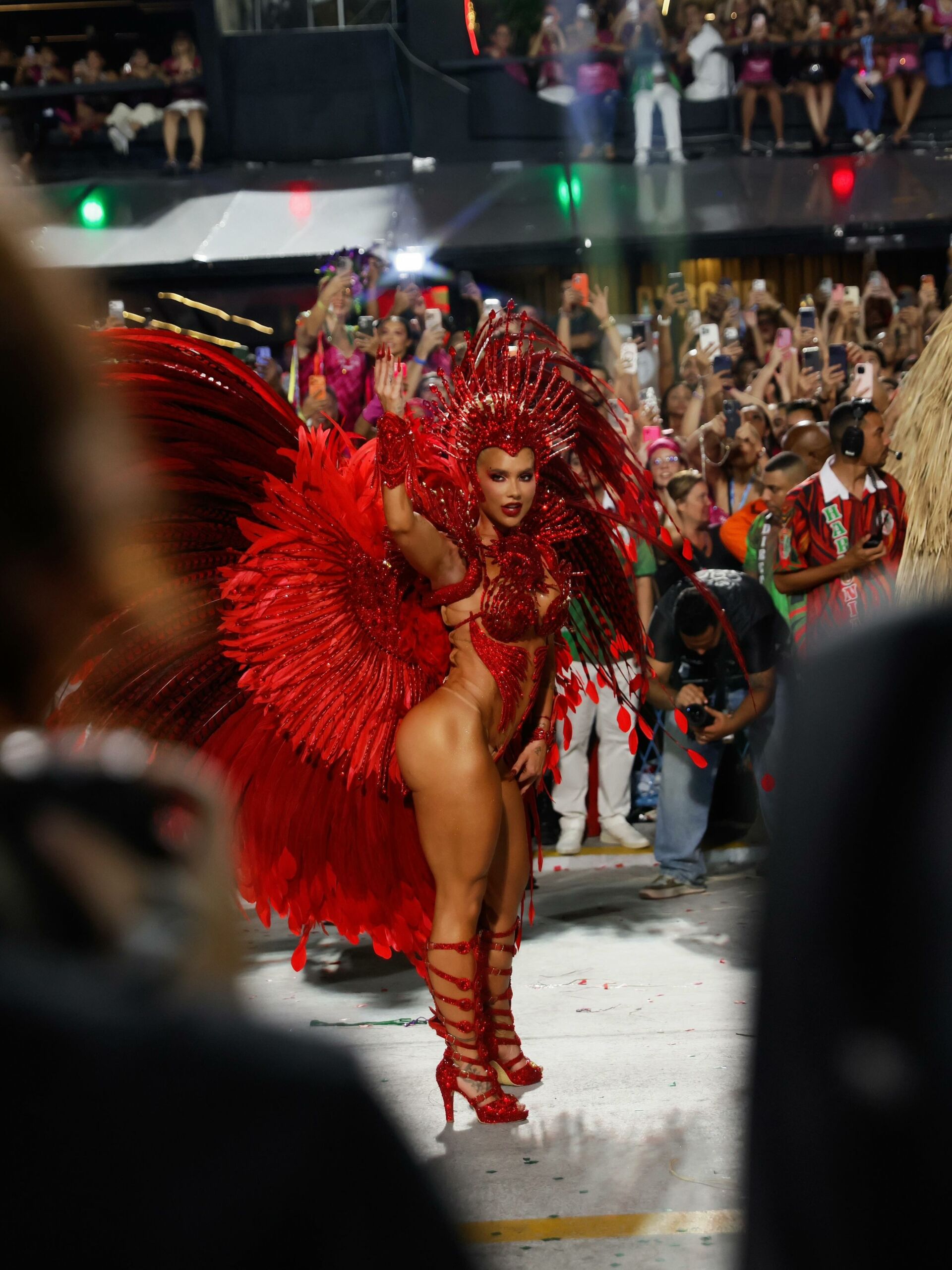 Virginia Fonseca se despede da Grande Rio como rainha de bateria