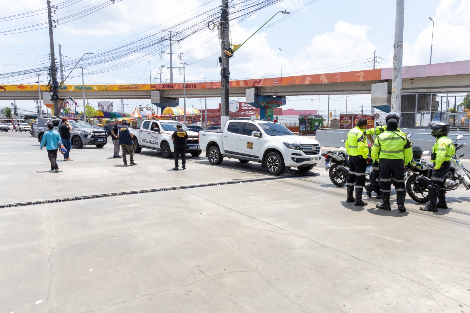 Fiscalização retira minitrios irregulares durante campanha em Manaus