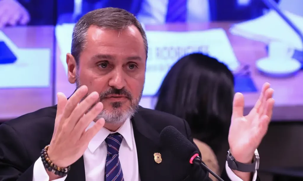 Andrei Rodrigues afirma que PF não monitorou ministro André Mendonça