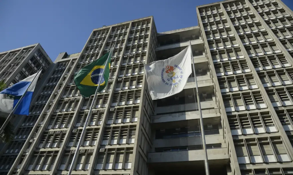 Justiça do Rio Aumenta Indenização a Estudantes Vítimas de Racismo na Uerj