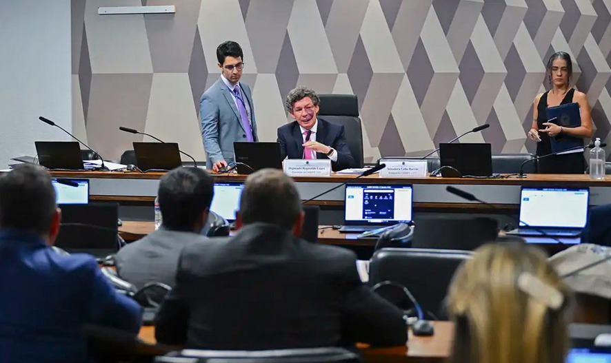 Orçamento de 2027 projeta R$ 133,8 bilhões para investimentos públicos