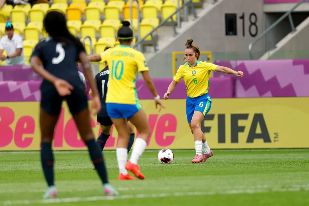Bianca brilha e leva Brasil às quartas de final do Mundial Sub-20