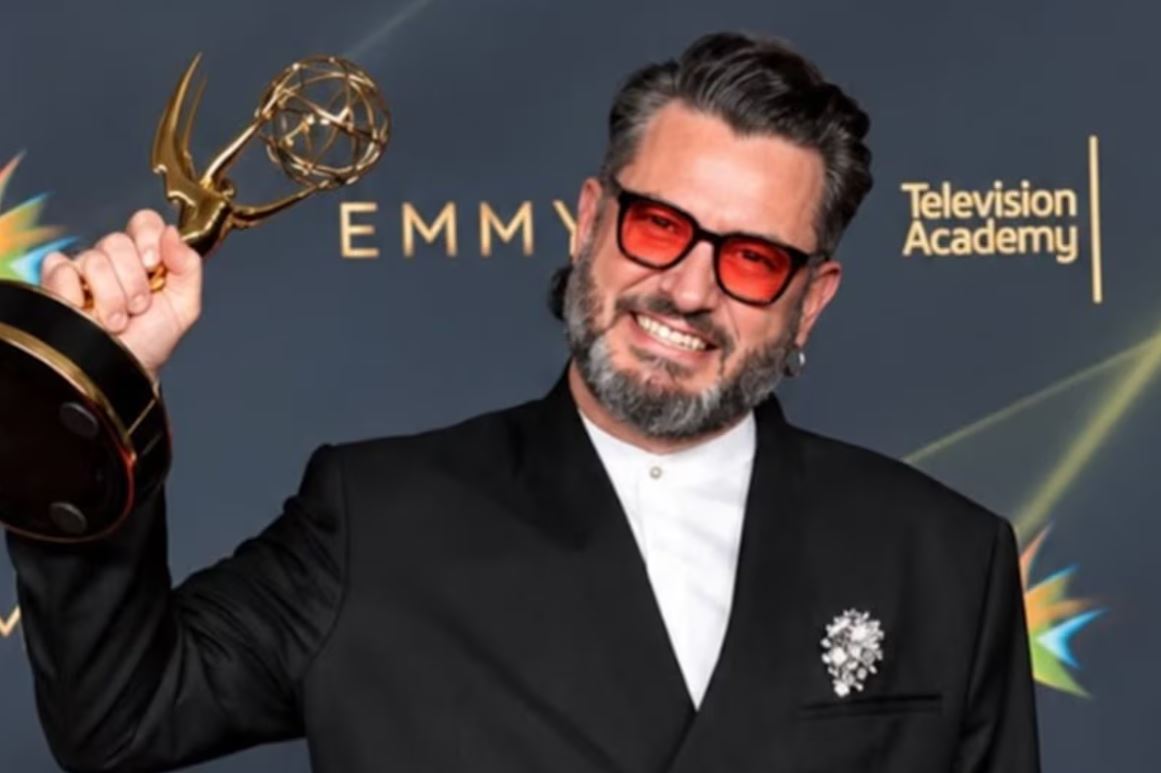 Miguel Gandelman, brasileiro, conquista Emmy por direção de show de Bad Bunny