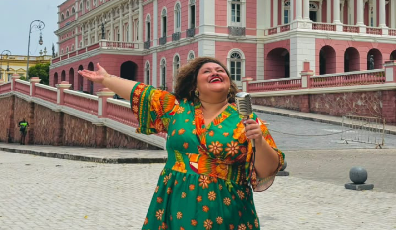 Fernanda Sena traz o show "Cabocla da Gema" a Manaus nesta quinta-feira