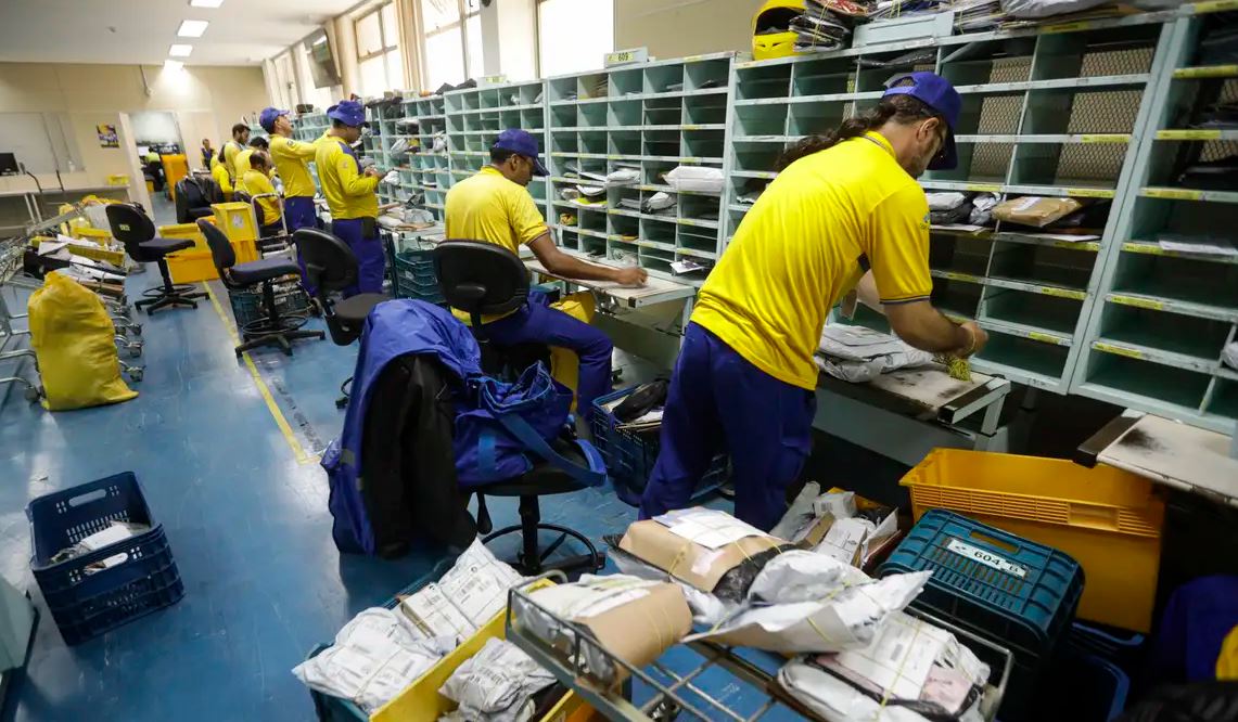 Greve nos Correios: TST determina funcionamento de 80% da equipe