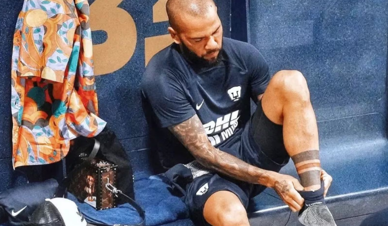 Daniel Alves é condenado a pagar R$ 11,66 milhões ao Pumas
