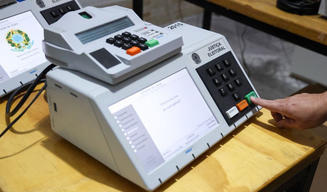 Eleições 2026: quase 920 mil brasileiros no exterior poderão votar