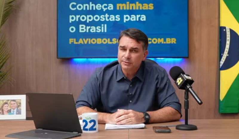 Flávio Bolsonaro pede apoio de aliados em suas campanhas eleitorais