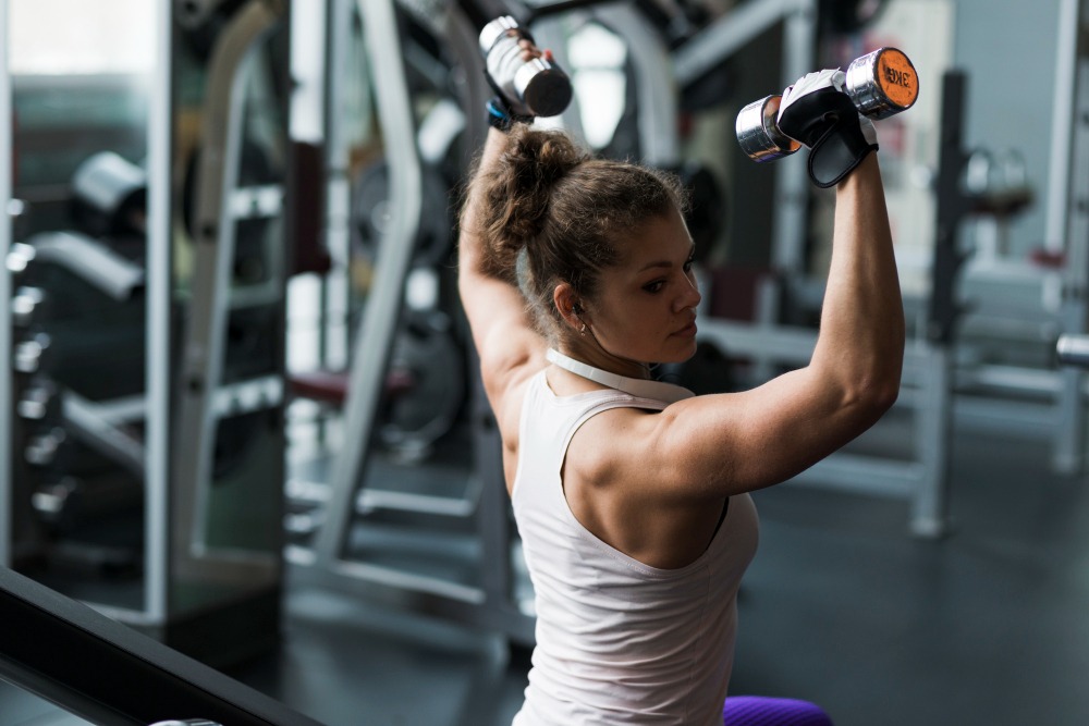 Hipertensos podem praticar musculação com supervisão profissional