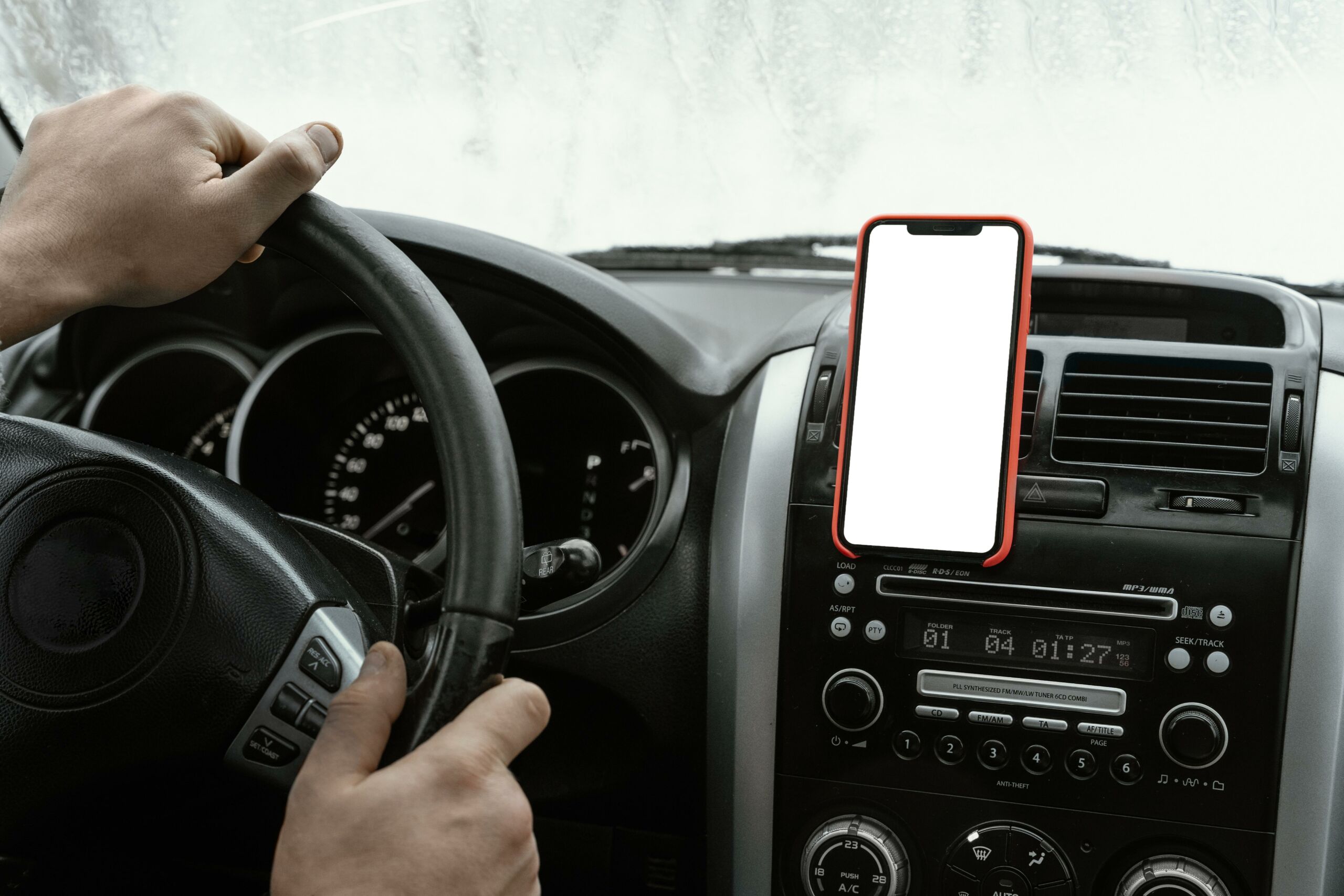 Justiça decide a favor de motorista demitido por uso de celular no trabalho