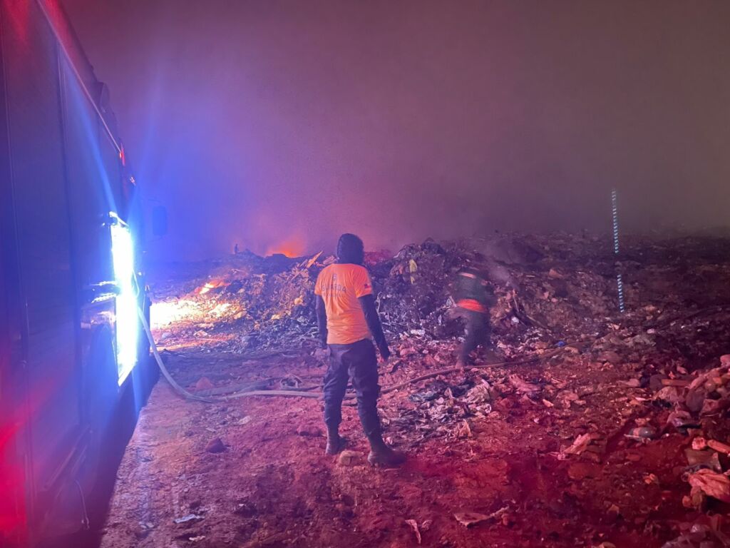 Incêndio no lixão de Manacapuru chega ao 3º dia e devasta plantações