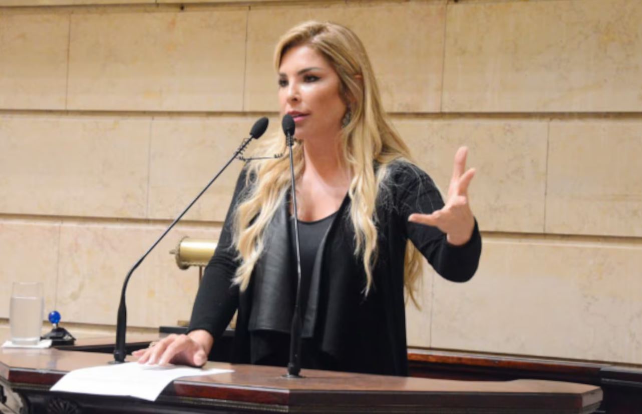 Justiça do Rio determina prisão de Verônica Costa por tortura contra ex-marido