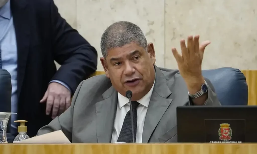 Ex-vereador Milton Leite se entrega à polícia em operação contra o PCC em SP