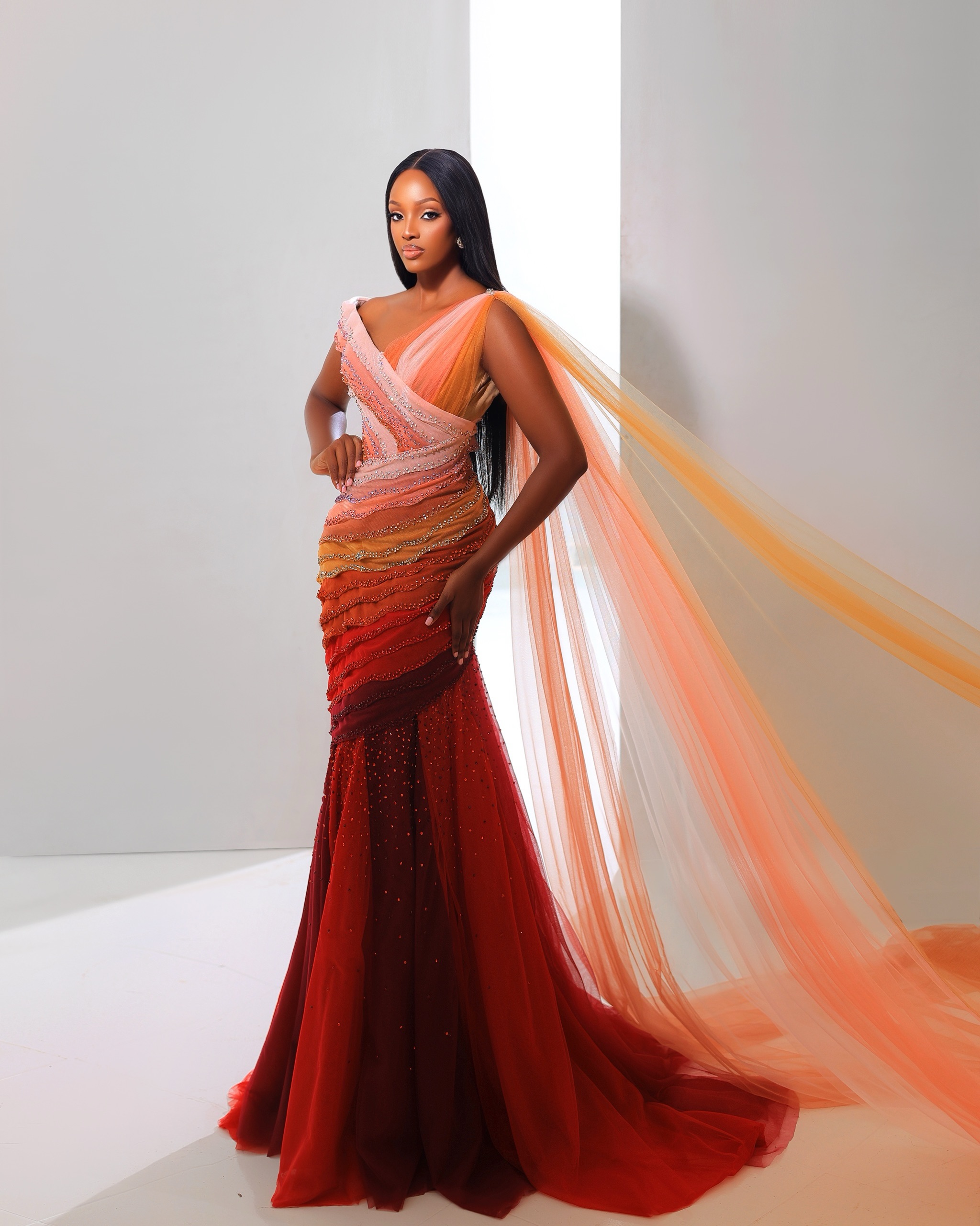 Vestido de Miss Uganda homenageia as camadas de uma cesariana