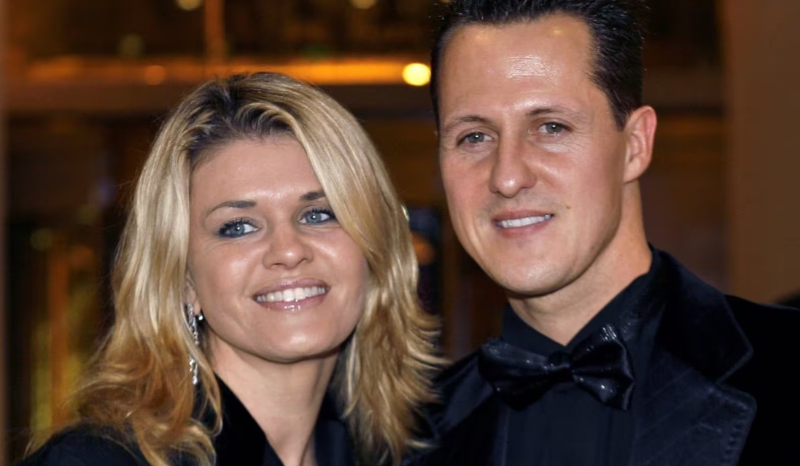 Corinna Schumacher relembra romance e canção marcante do casal