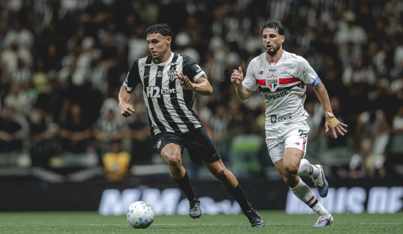 São Paulo e Atlético-MG se enfrentam em momentos opostos no Brasileiro