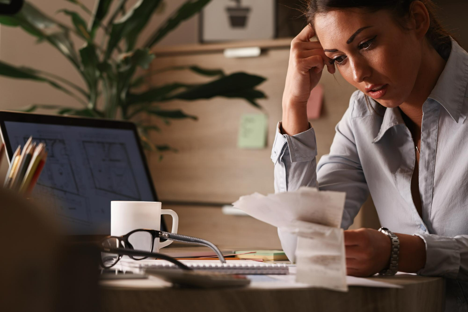 89% dos brasileiros afirmam que problemas financeiros afetam a saúde mental