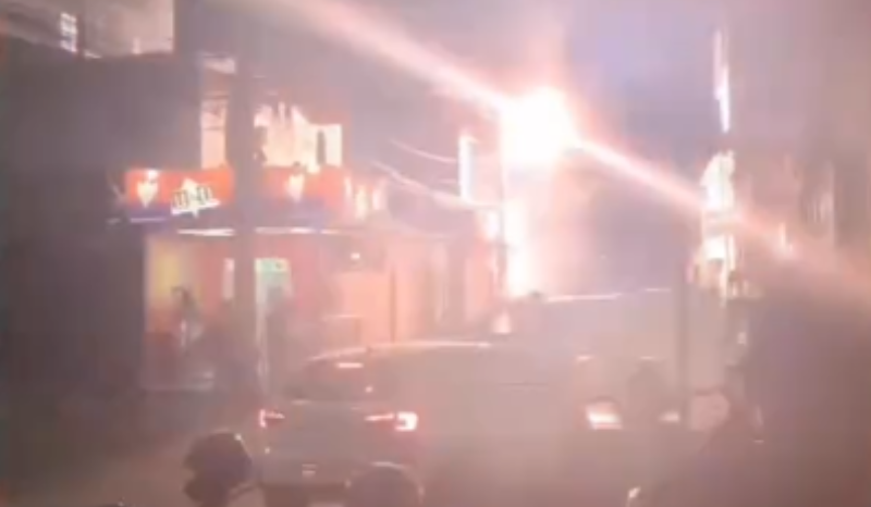 Explosão de transformador gera tensão em Manaus durante incêndio