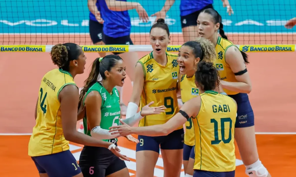 Brasil vence Chile e decide vaga olímpica contra Argentina no vôlei feminino