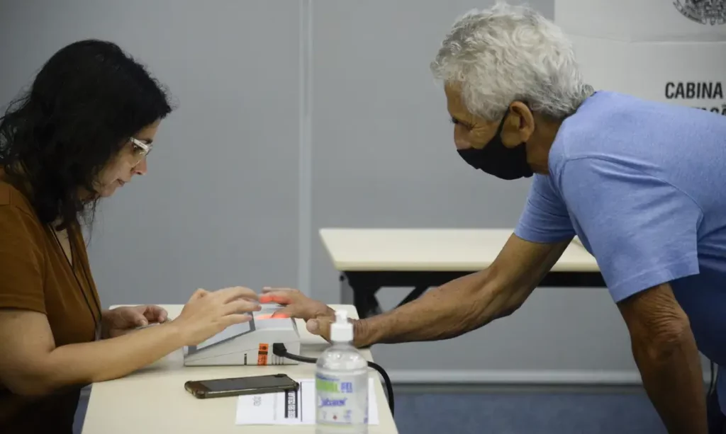 Aposentados e pensionistas poderão votar sem fazer Prova de Vida