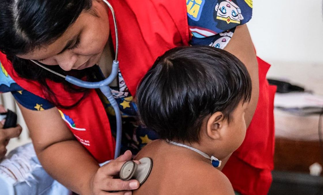 Ministério da Saúde realiza expedição para atender indígenas Yanomami em Roraima